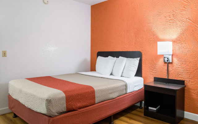 Motel 6 Prospect Heights, IL