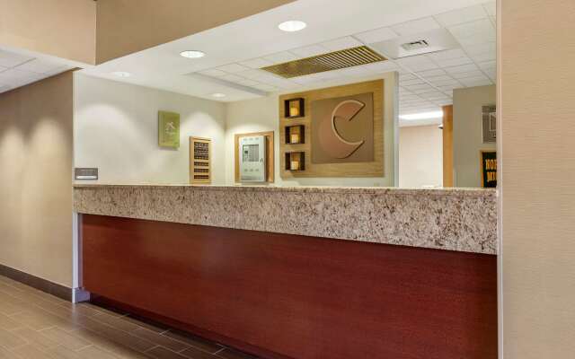 Comfort Suites