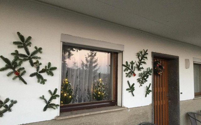 Mainzimmer Business Appartment - Monteurwohnung mit Burgblick