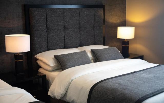 Killarney Oaks Hotel