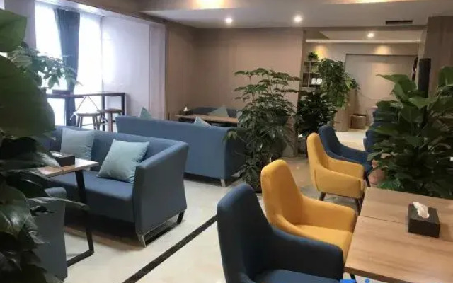 Yunze Hotel