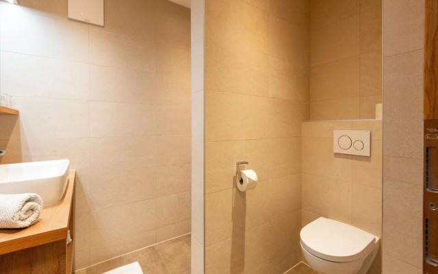 Beautiful Flat in Hart With Fitness Room