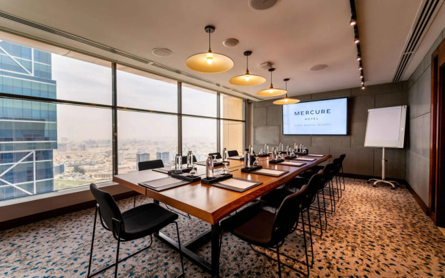 Mercure Dubai Barsha Heights Hotel Suites And Apartments