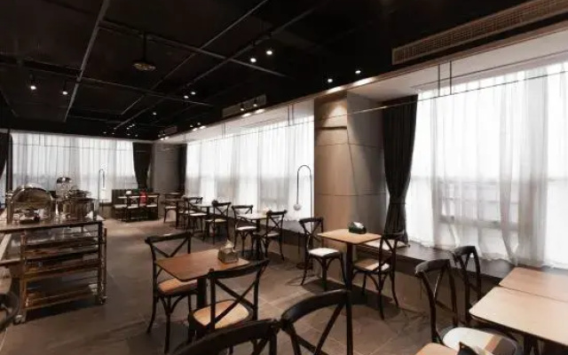 Molna Hotel Yibin
