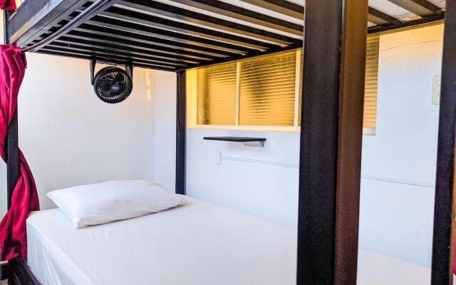 Traveler Hostel