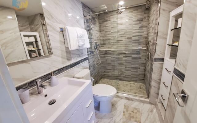 Alexander 1103 4 Bedroom Apts by RedAwning