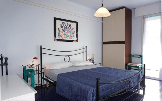 Apartment 320mt From the sea