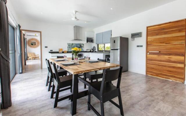 Villa Nirvana 3 Br, 500m from the beach