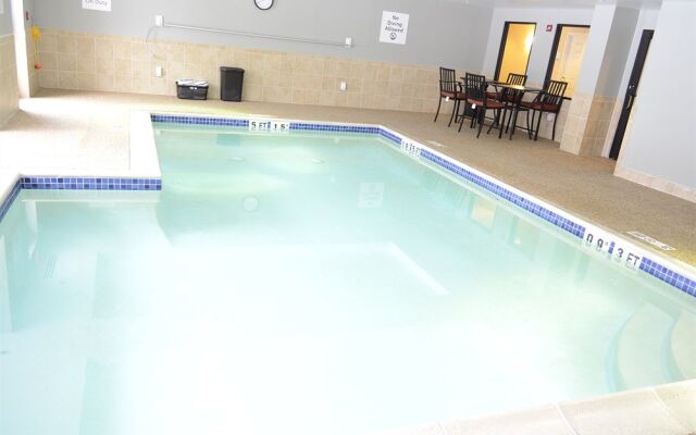 Comfort Suites