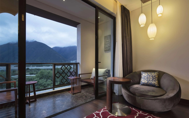 Hilton Linzhi Resort
