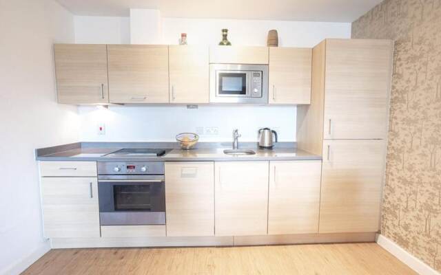 Excellent 2-bed Apartment in Colindale, London