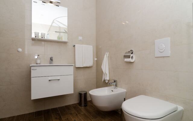 Ploce apartmani - LUV