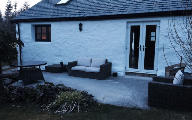 Impeccable 2-bed Cottage Near Betws y Coed