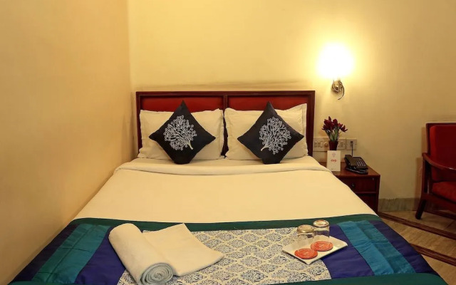 OYO 4621 Hotel Camac Plaza