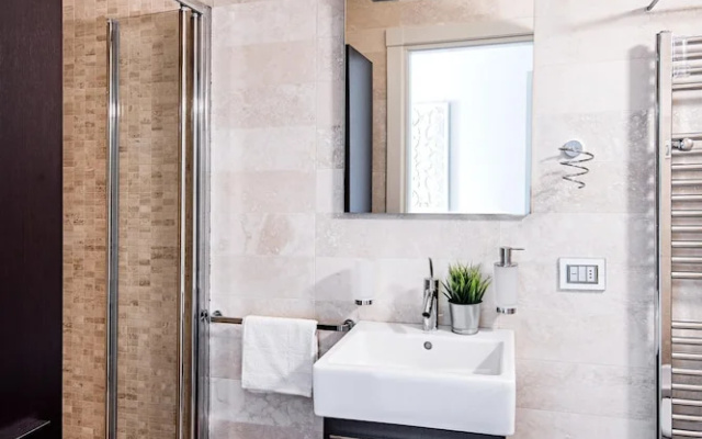 Luxury Lake Front Catullo A2 by Wonderful Italy