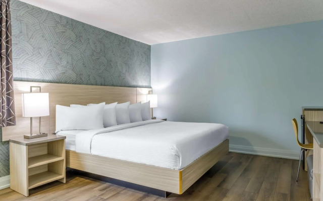 Motel 6 Niagara Falls, ON – Near the Falls