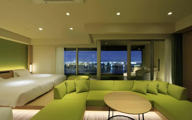 The Singulari  & Skyspa at Universal Studios Japan