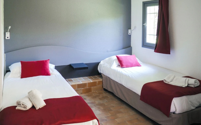 Marina Hotel Club