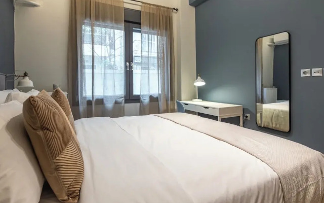 Phaedrus Living Pagkrati Modern Grove