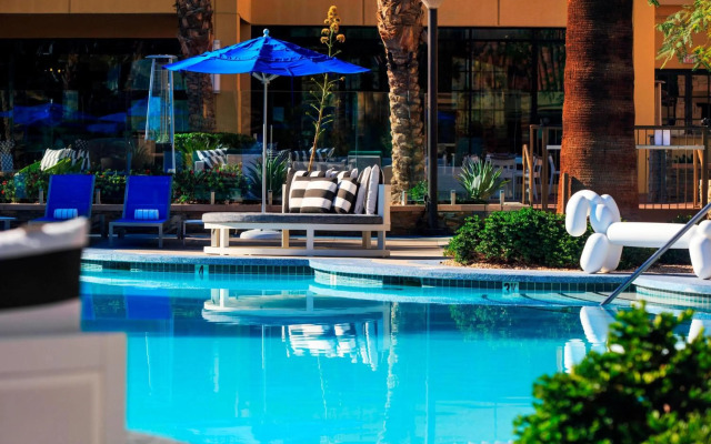 Renaissance Palm Springs Hotel