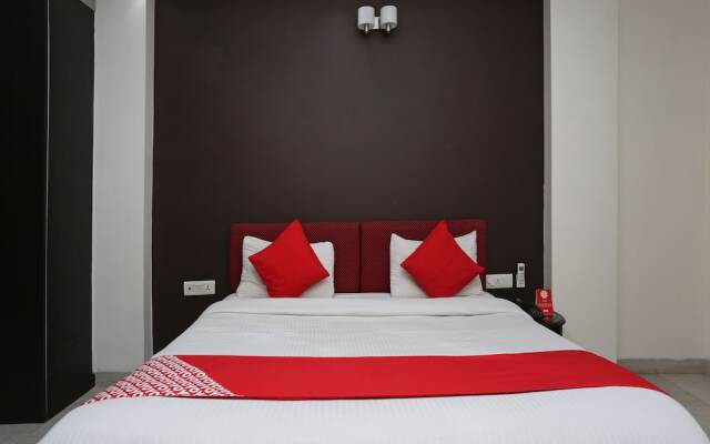 OYO 16410 Hotel Retreet