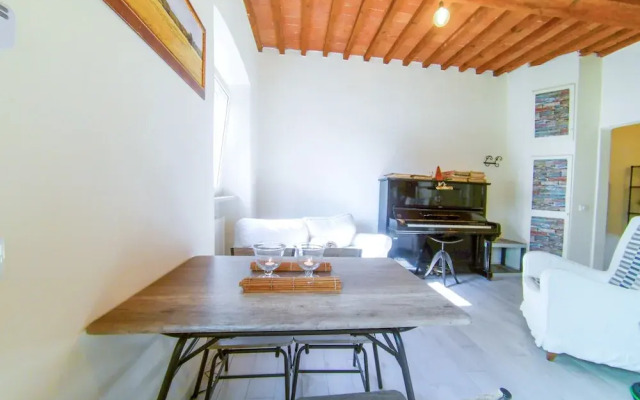 Romantic Piano Apartment