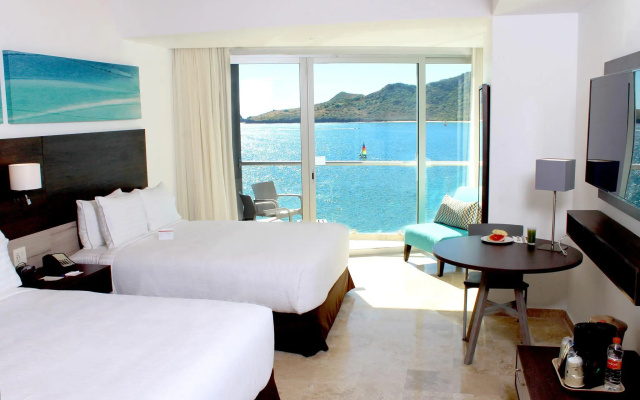Holiday Inn Resort Mazatlan by IHG