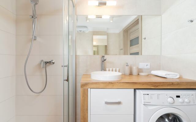 Duplex Studio Stachowicza by Renters