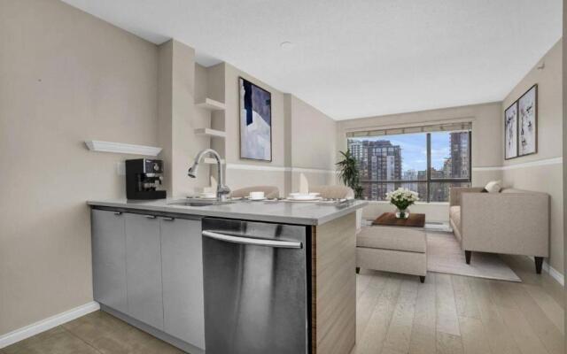 Amazing Views Of The City Downtown Vancouver