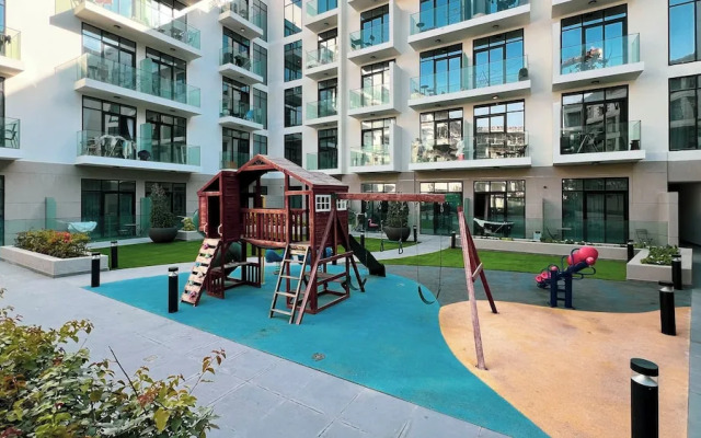 Relaxing & Bright 1BR in JVC