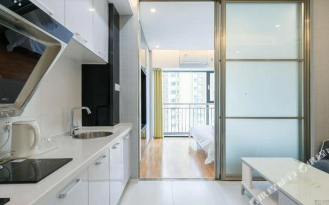 Xianhang hotel apartment (Jinan Wanhong Plaza store)