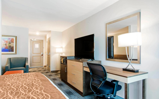 Comfort Inn & Suites