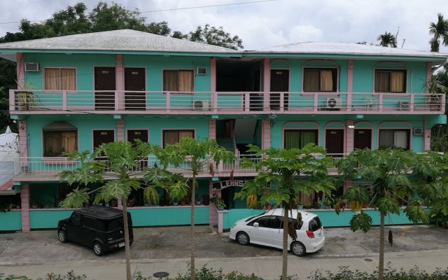 Lehns Hotel & Apartments