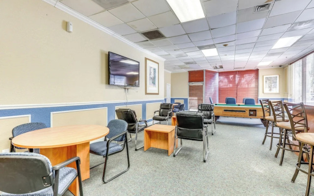 Downtown Studio w/ City Views in Jacksonville!
