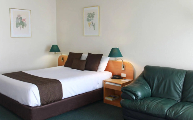 Mid City Motor Inn