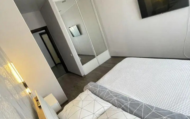 Апартаменты в микрорайоне Крылатый 22/1