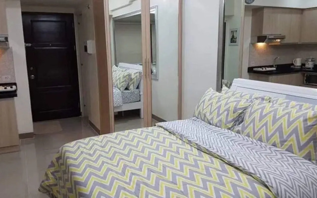 21 Flr Highrise And Seaview Near Ayala