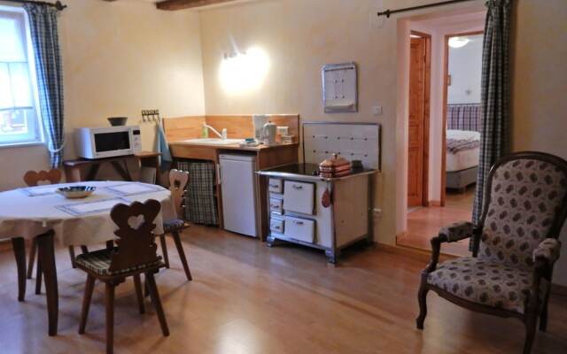 An apartment in a 17th century wine grower?s house.