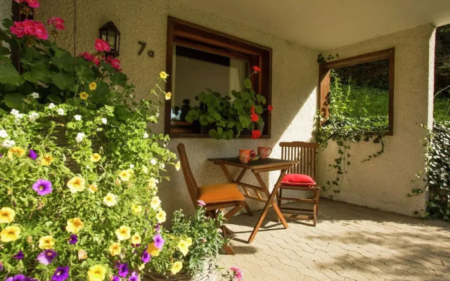 Well-kept Apartment in a Wooded Area