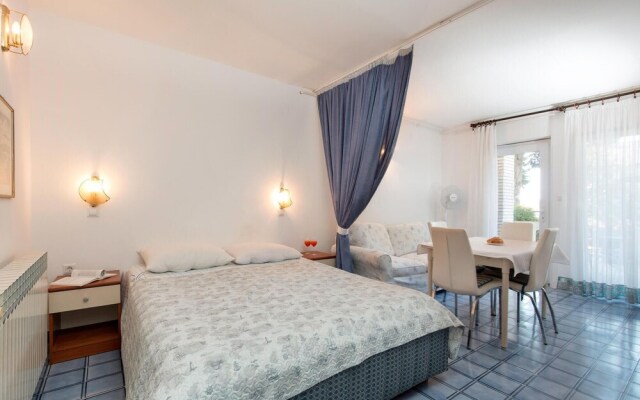 Nice Apartment in Pula With 2 Bedrooms and Wifi