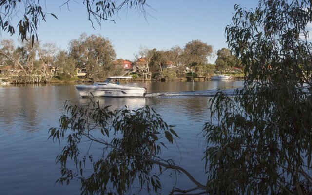 Murray River Lodge Luxury Boutique Accommodation B&B