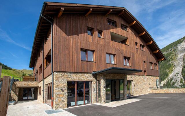 AlpenParks Hotel & Apartment Arlberg Warth