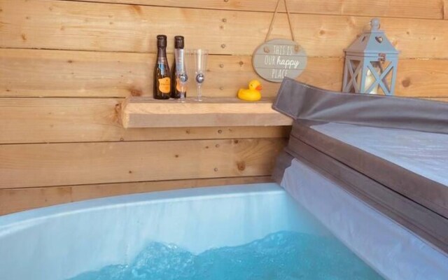 A Beautiful, Unique Lodge, Made for two