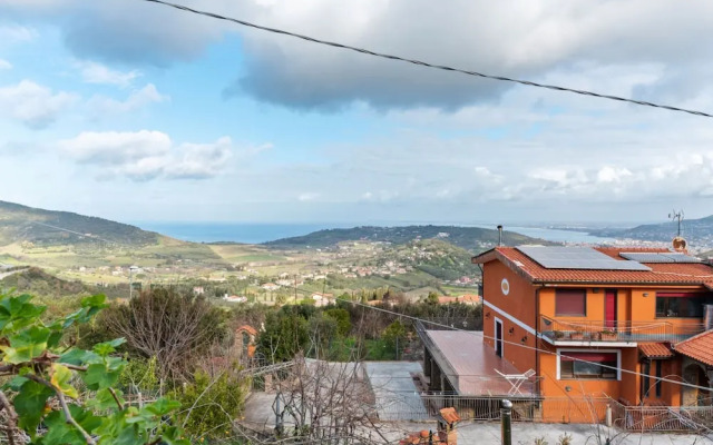 Apartment in Agropoli With Garden