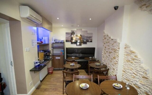 Notting Hill Gate Hotel