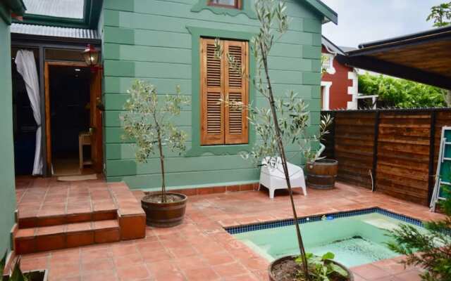 3 Bedroom House With Pool in Observatory