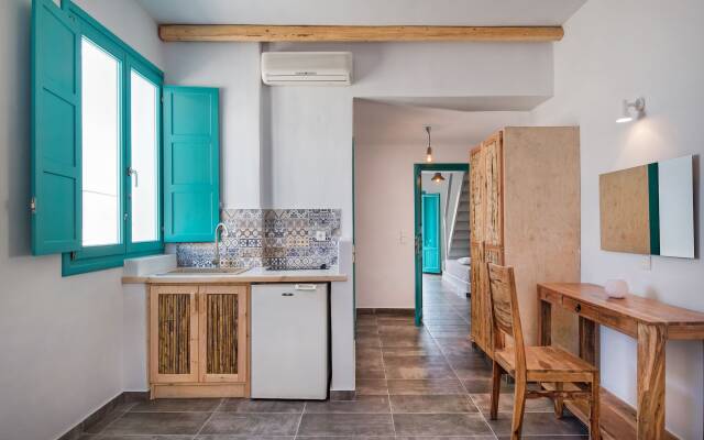 Nissia Beach Apartments and Suites