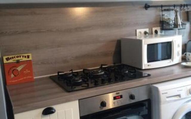 Aniane Maison Renovee avec Jardin et Boulodrome