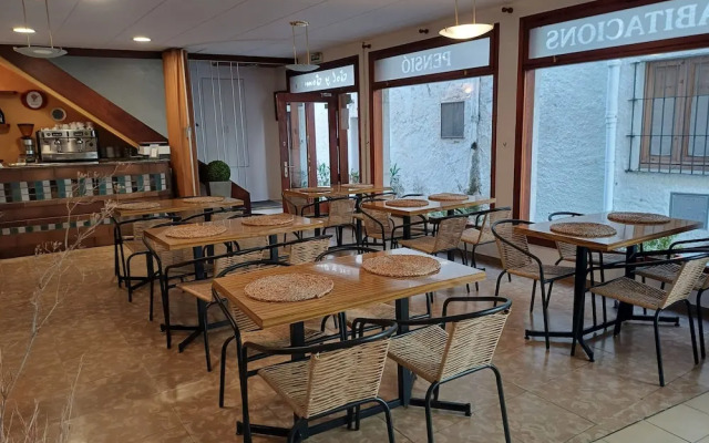 Hostal Sol y Sombra