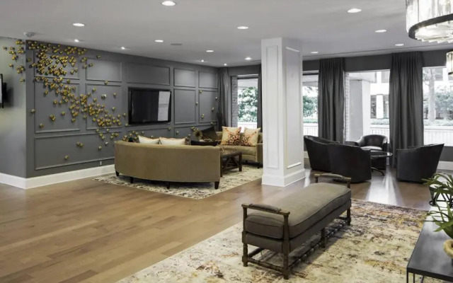 Modern Apartment At Crystal City